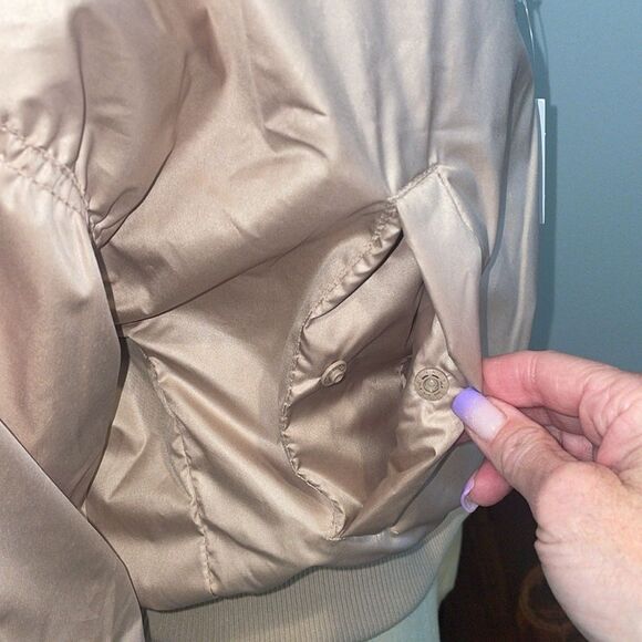 NWT Old Navy Puffer Jacket Size S Petite - Picture 4 of 11